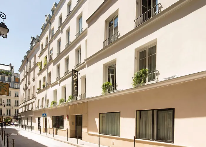 Hôtel du Lion d'Or Louvre Paris